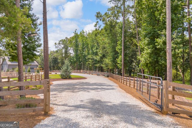 215 Carlota Way, Hartwell, GA 30643