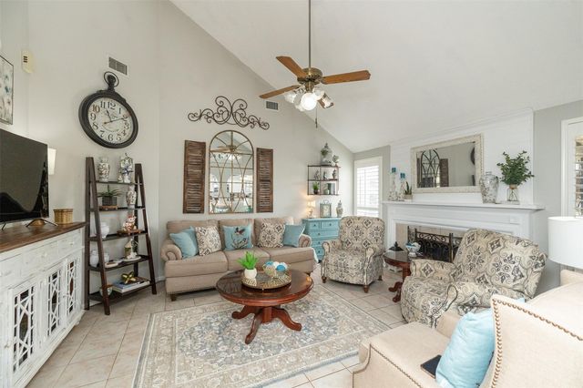 15947 Pinyon Creek Drive, Houston, TX 77095