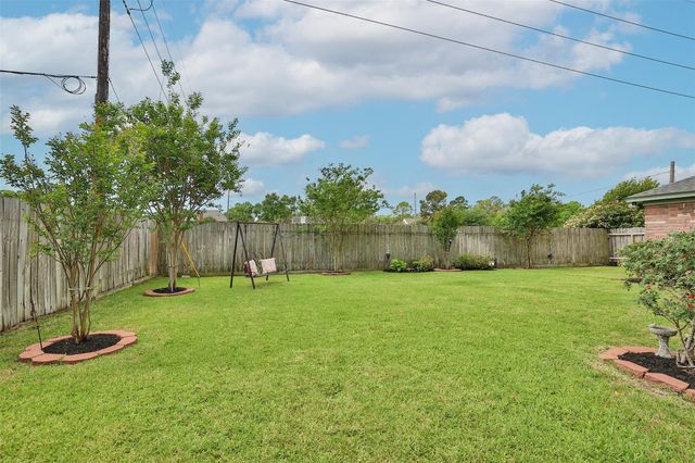 15947 Pinyon Creek Drive, Houston, TX 77095