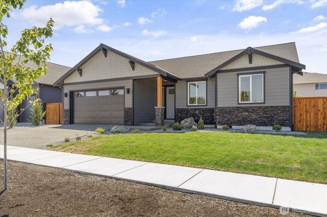 900 NW Shire Street, Oak Harbor, WA 98277