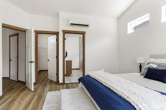 900 NW Shire Street, Oak Harbor, WA 98277