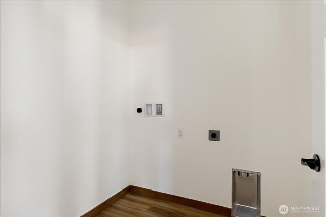 900 NW Shire Street, Oak Harbor, WA 98277