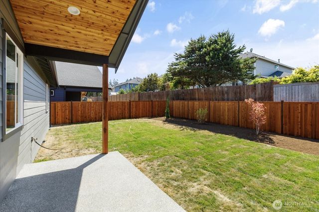 900 NW Shire Street, Oak Harbor, WA 98277