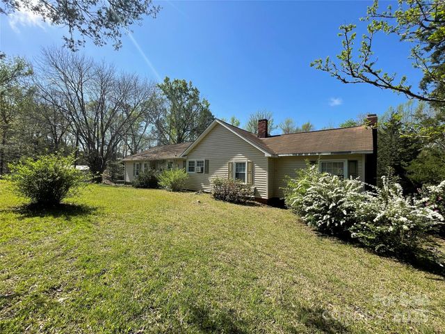 215 Old Dixie Road, Lancaster, SC 29720