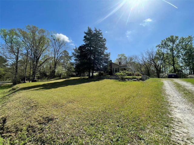 215 Old Dixie Road, Lancaster, SC 29720