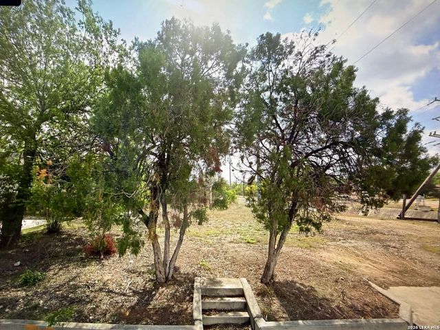 900 Larry, San Antonio, TX 78202