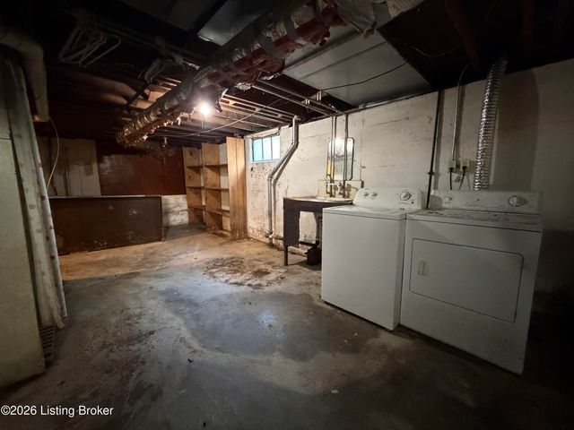 4033 Massie Ave, Louisville, KY 40207