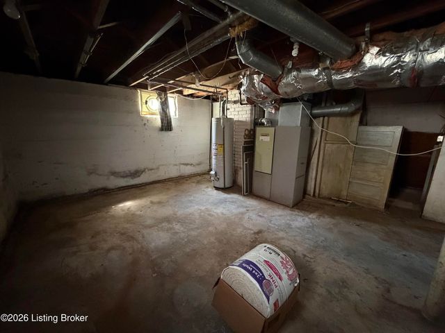4033 Massie Ave, Louisville, KY 40207