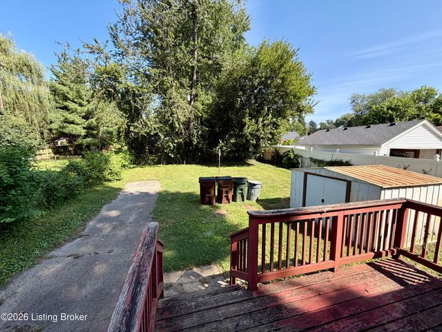 4033 Massie Ave, Louisville, KY 40207