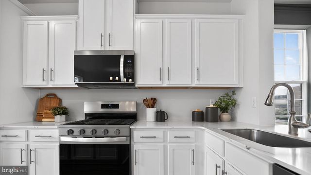 246 JOHN FORD CT, Gibbsboro, NJ 08026