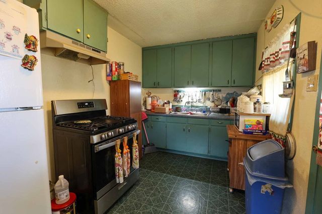 1818 Walnut Street, Ozona, TX 76943