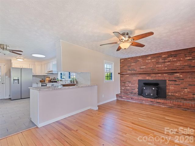 157 Morgan Street, Canton, NC 28716