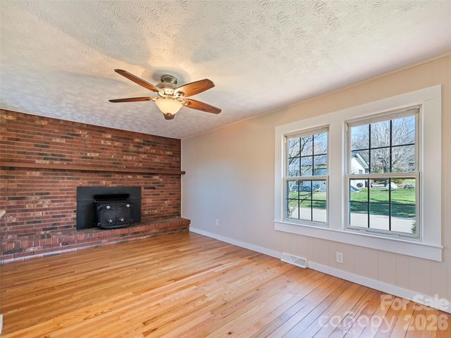157 Morgan Street, Canton, NC 28716