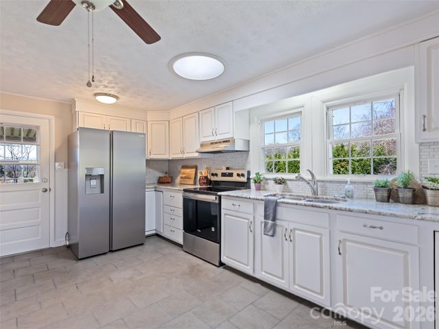 157 Morgan Street, Canton, NC 28716