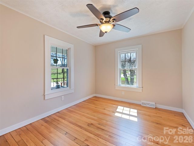 157 Morgan Street, Canton, NC 28716