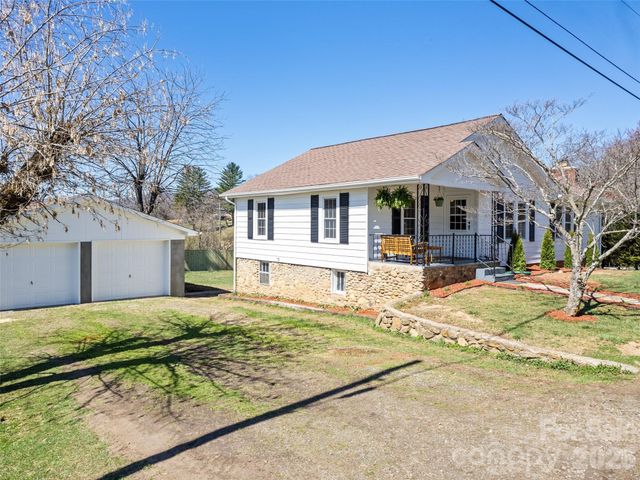 157 Morgan Street, Canton, NC 28716