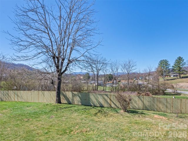 157 Morgan Street, Canton, NC 28716