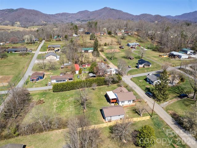 157 Morgan Street, Canton, NC 28716