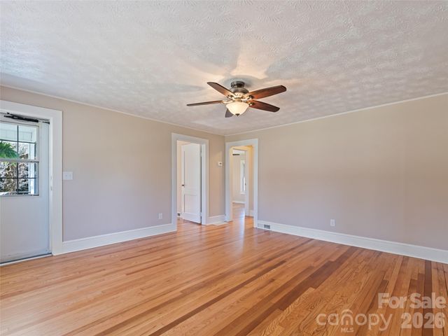 157 Morgan Street, Canton, NC 28716