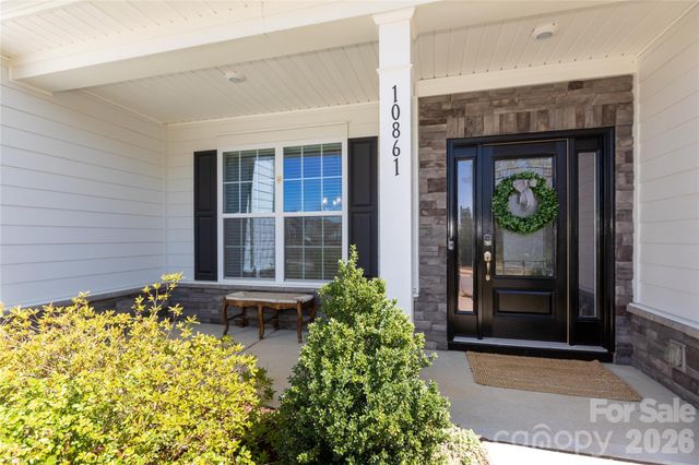 10861 Parkhall Drive, Harrisburg, NC 28075