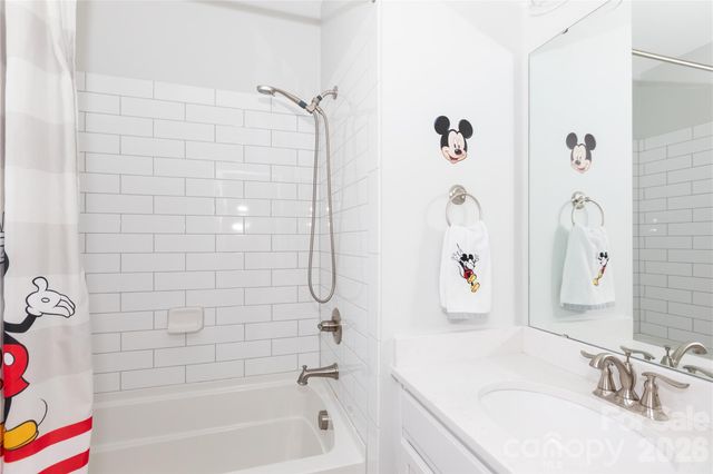 10861 Parkhall Drive, Harrisburg, NC 28075