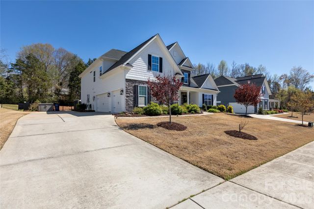 10861 Parkhall Drive, Harrisburg, NC 28075