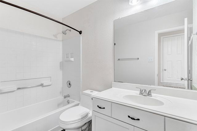 11856 Porcupine Drive, Fort Worth, TX 76244