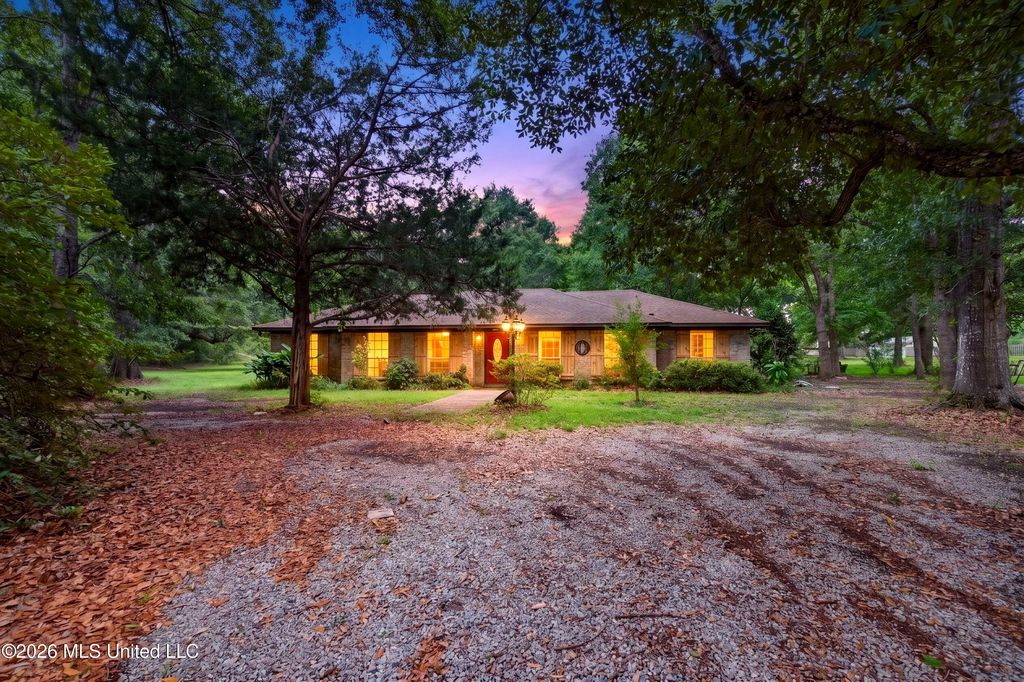 8102 Beatline Road, Long Beach, MS 39560