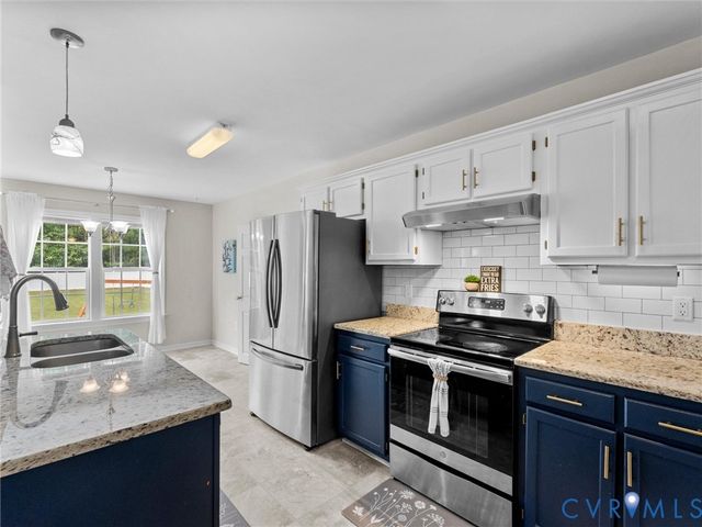 10759 Ashcake Station Pl, Mechanicsville, VA 23116