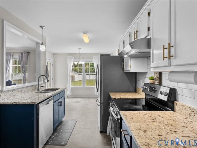 10759 Ashcake Station Pl, Mechanicsville, VA 23116