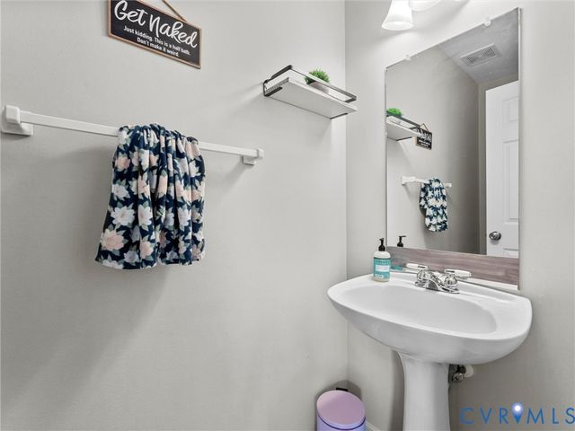10759 Ashcake Station Pl, Mechanicsville, VA 23116