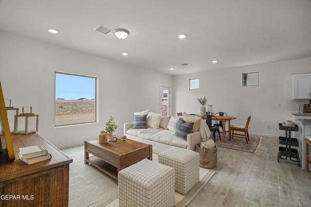 1349 Blue Horizon Street, El Paso, TX 79928