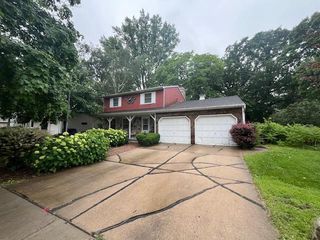 1645 CRESTVIEW DRIVE, Oshkosh, WI 54904
