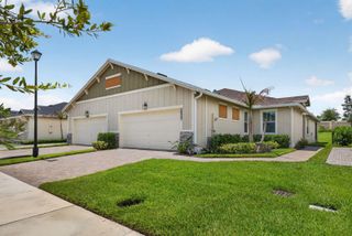 2057 SE Crosswood Way, Port St. Lucie, FL 34984