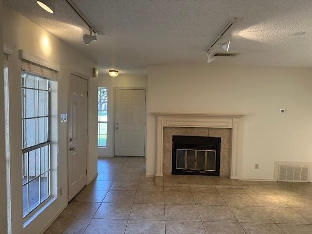 331 Fantail LOOP B, Austin, TX 78734