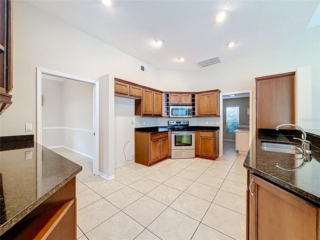 1302 E HARTFORD STREET E, Hernando, FL 34442