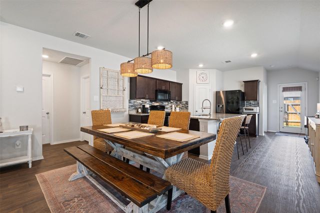 140 Skipping Stone Lane LN, San Marcos, TX 78666