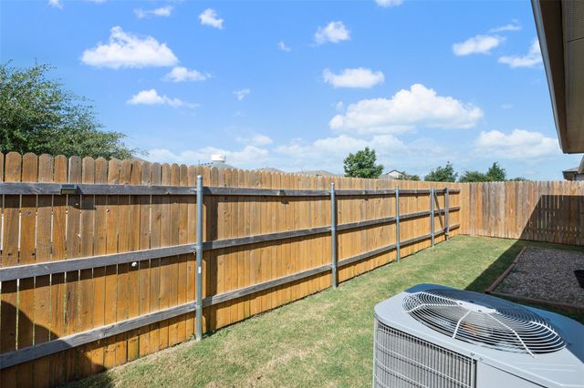 140 Skipping Stone Lane LN, San Marcos, TX 78666