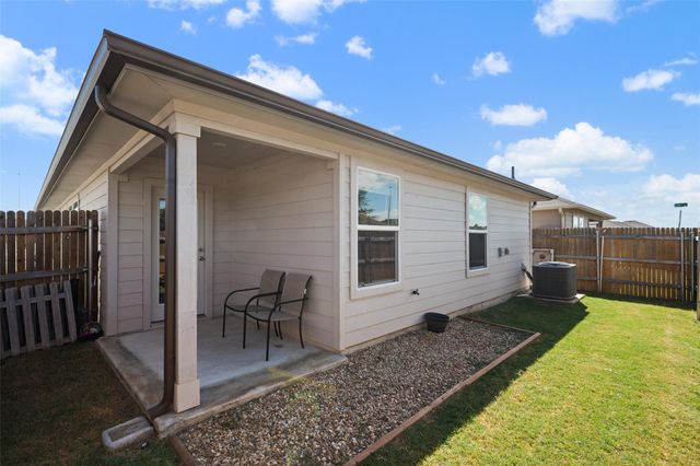 140 Skipping Stone Lane LN, San Marcos, TX 78666