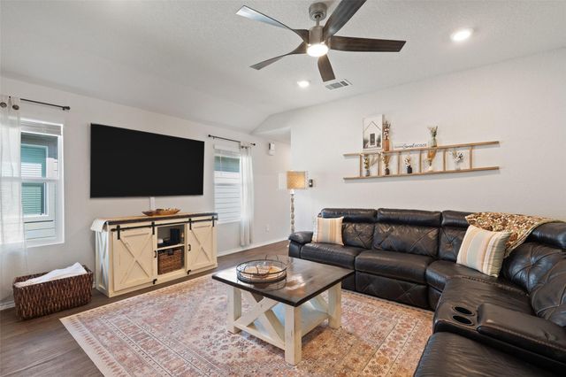 140 Skipping Stone Lane LN, San Marcos, TX 78666