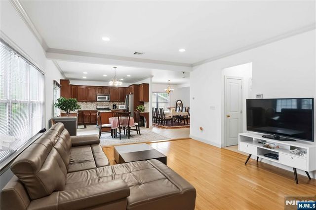 400 Paris Avenue, Northvale, NJ 07647