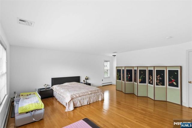 400 Paris Avenue, Northvale, NJ 07647