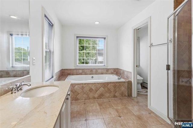 400 Paris Avenue, Northvale, NJ 07647