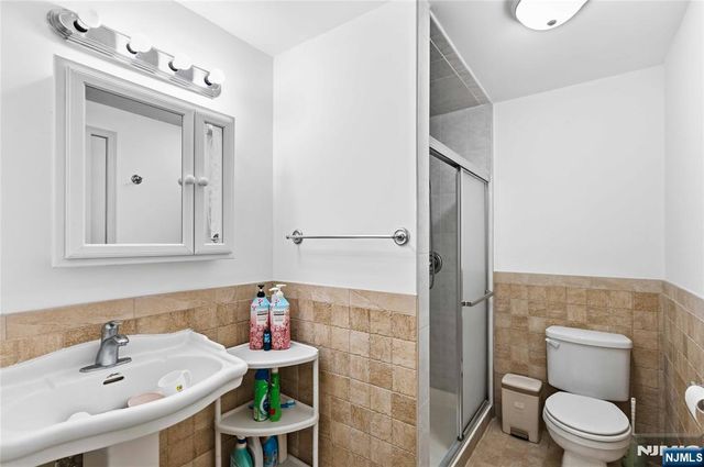400 Paris Avenue, Northvale, NJ 07647