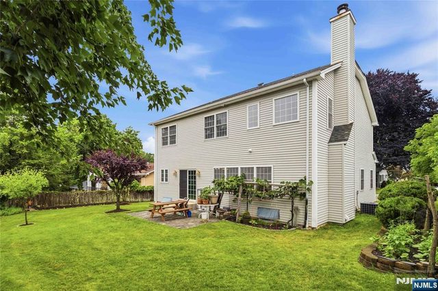 400 Paris Avenue, Northvale, NJ 07647