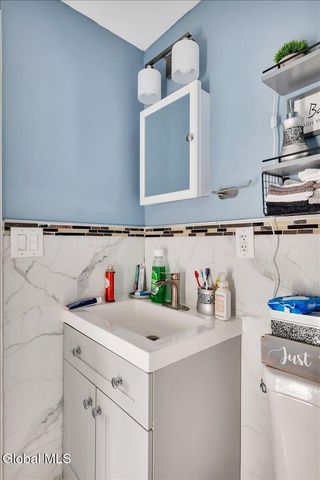 1588 Foster Avenue, Schenectady, NY 12308