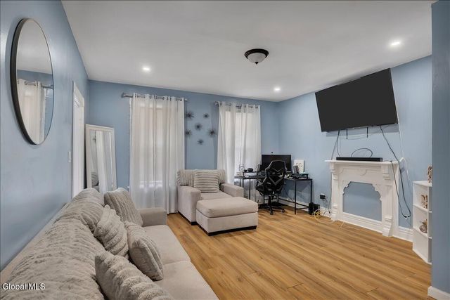 1588 Foster Avenue, Schenectady, NY 12308