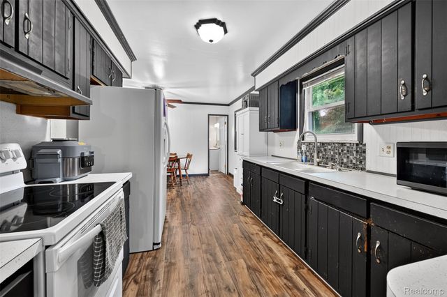 12327 N Jennings Road, Vienna Charter Township, MI 48420