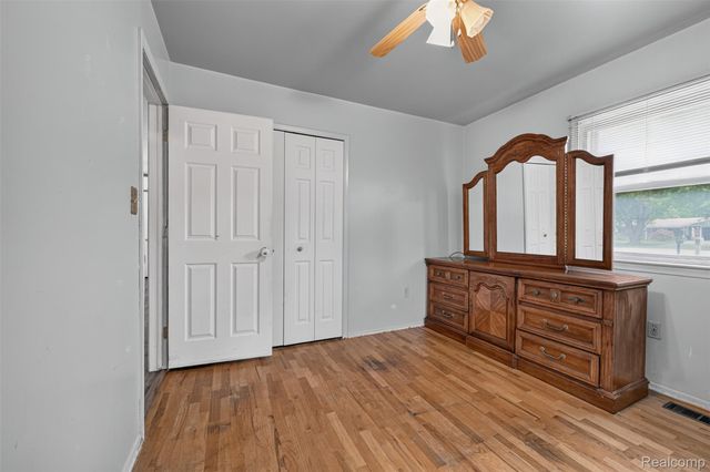 12327 N Jennings Road, Vienna Charter Township, MI 48420