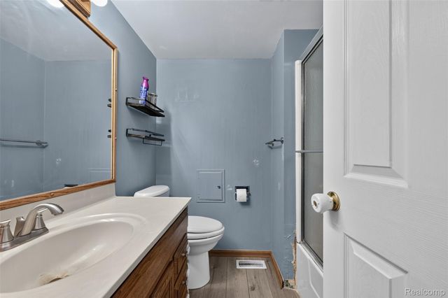 12327 N Jennings Road, Vienna Charter Township, MI 48420